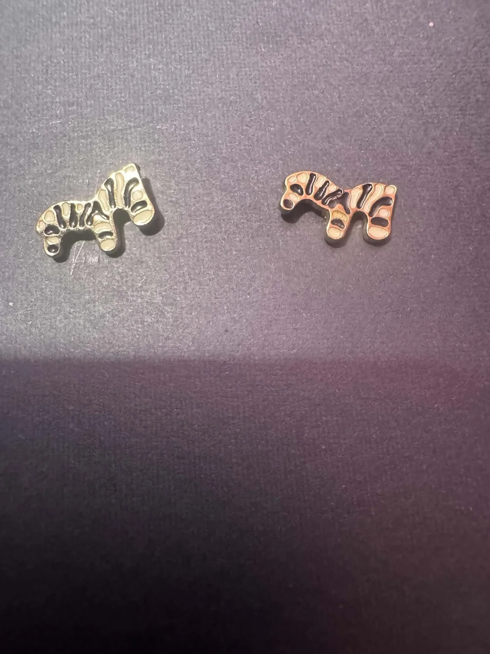 N/A delicate gold